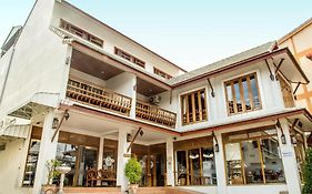 The Indigo House Phrae 3*